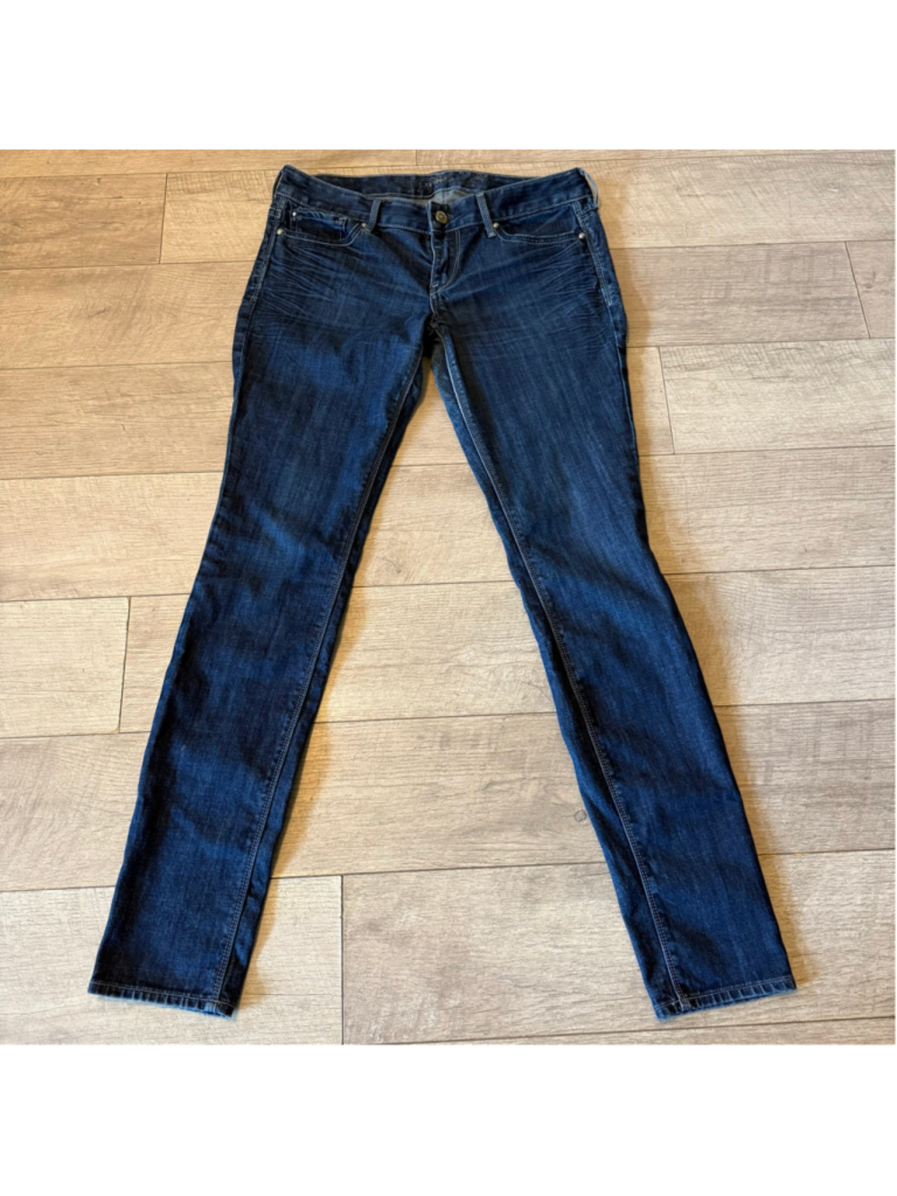 Express Jeans Women’s Dark Wash Embroidered Back Pocket Bootcut Jeans 34x34